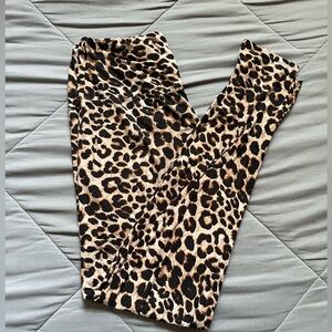 Leopard Print Buttersoft Yoga Leggings - L